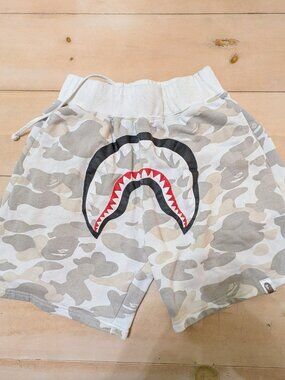 A Bathing Ape BAPE Shark Camo Sweat Shorts Gray White Size Medium